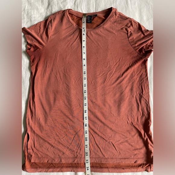 Copper colored t-shirt, jiggly fabric - Picture 11 of 13